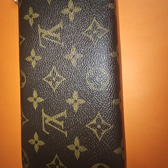 Louis Vuitton VINTAGE Sarah Wallet monogram canvas snap close inside zip - Picture 6 of 15